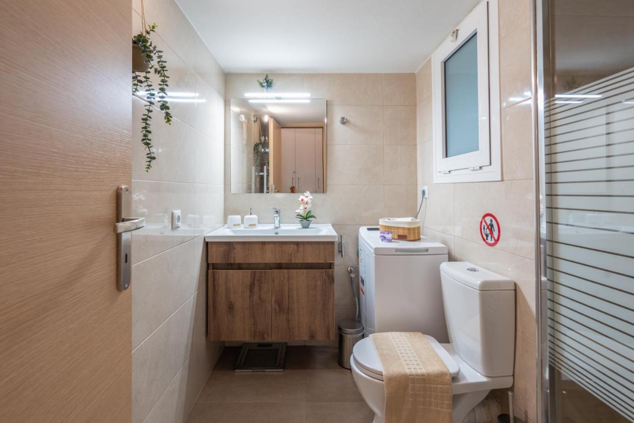 Athenian Dream: Spacious Luxury Apartment Athens