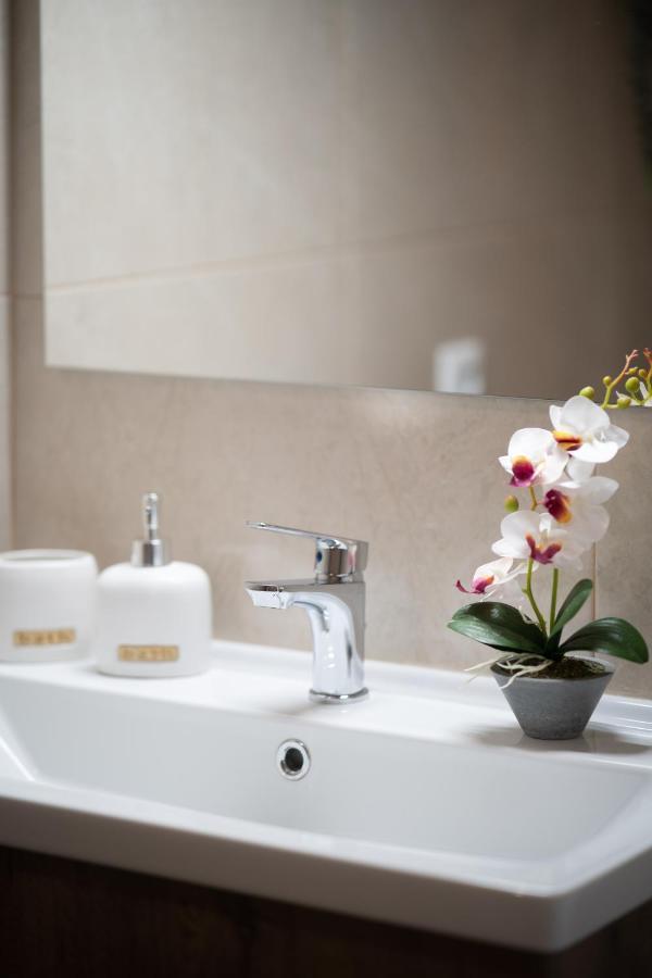 Athenian Dream: Spacious Luxury *