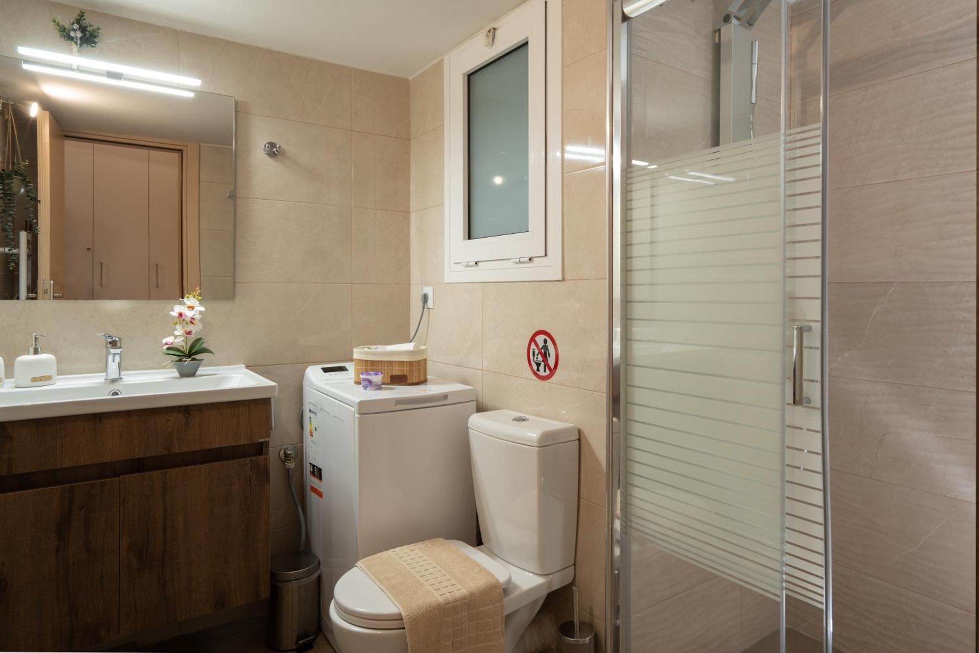 Athenian Dream: Spacious Luxury